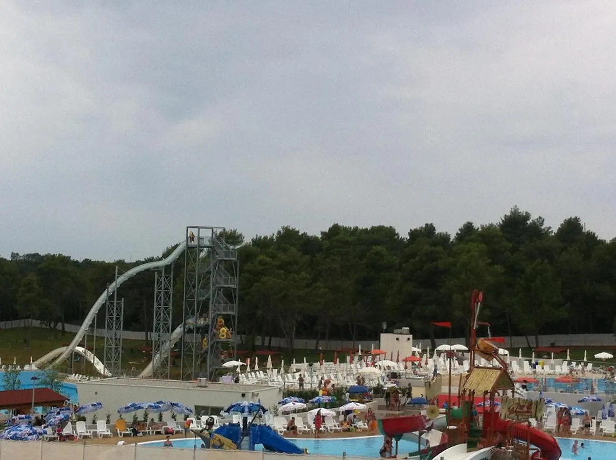 Lägenhet Appartement Lois Met Airco Wifi En Zwembad Novigrad Istria Kroatien