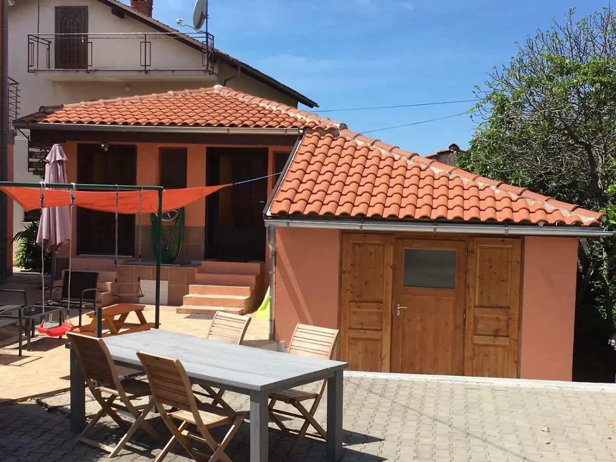 Appartement Lois Met Airco Wifi En Zwembad Novigrad Istria 0*,  Chorvatsko