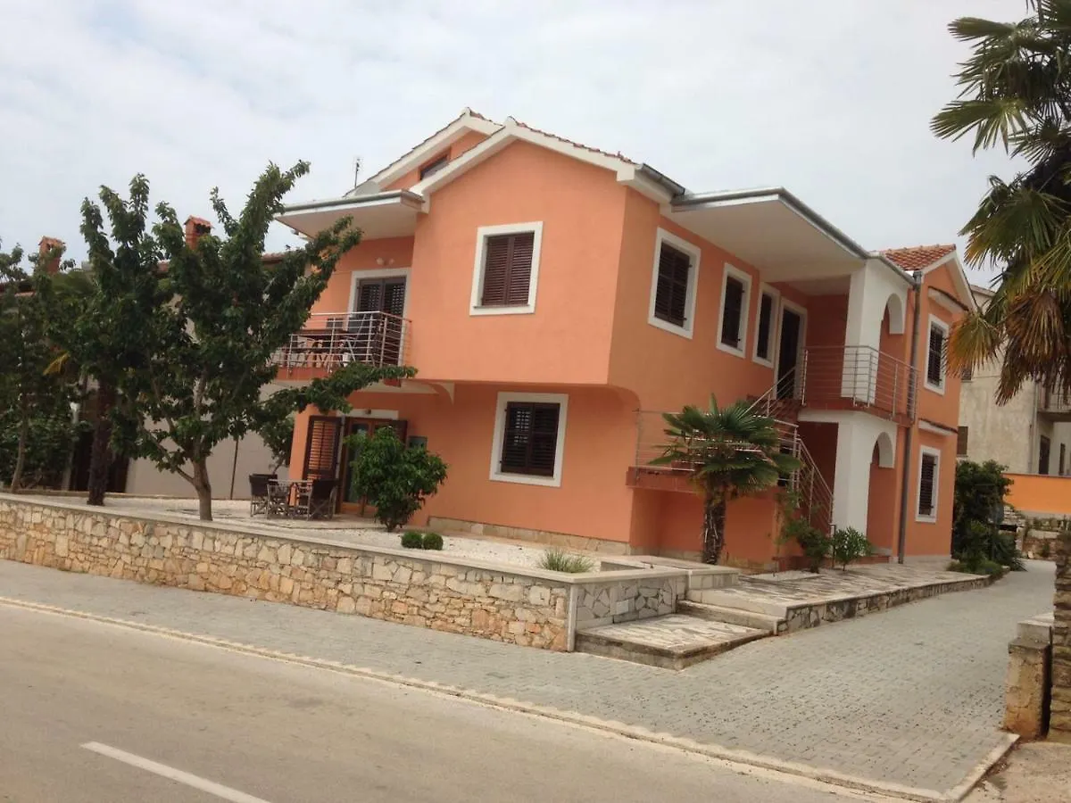 Apartmán Appartement Lois Met Airco Wifi En Zwembad Novigrad Istria Chorvatsko